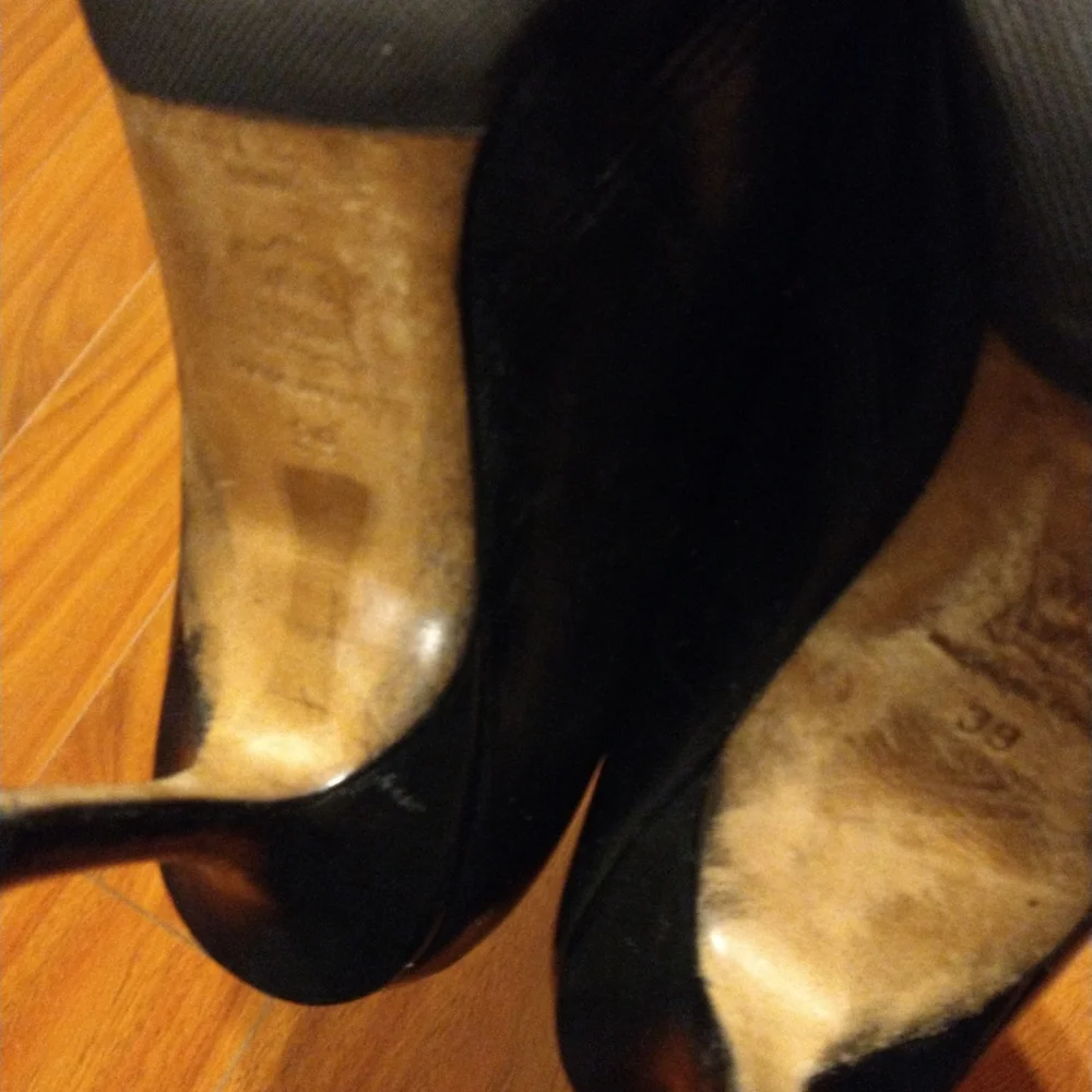 Jimmy Choo Pointed Heels 39